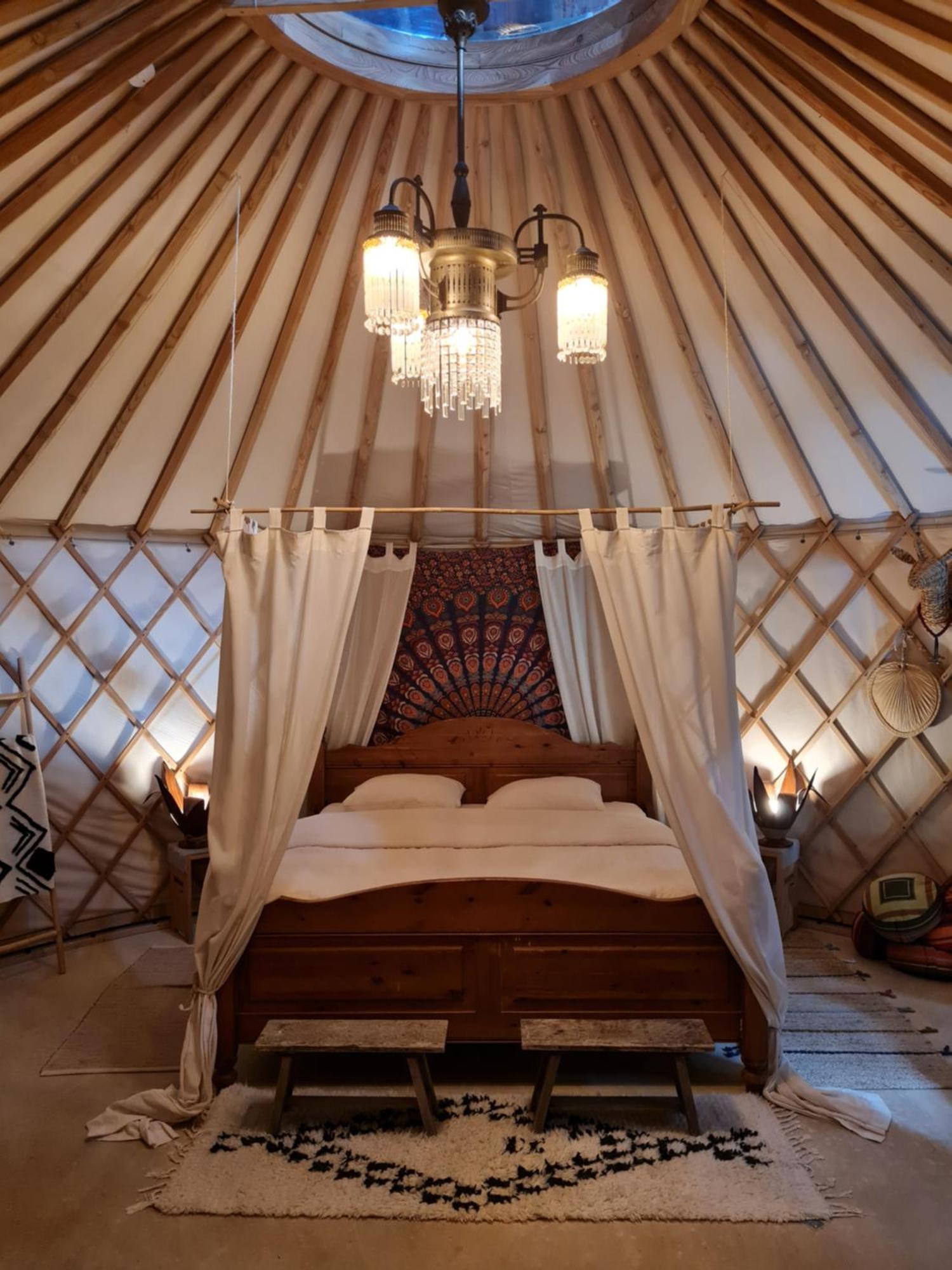 Vakantiewoning In Monumentale Boerderij Met Yurt